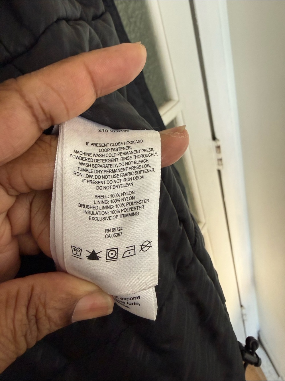 Columbia Black Ski Jacket with White Accents - Picture 4 of 7